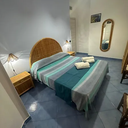 Capo Vaticano 아파트 *